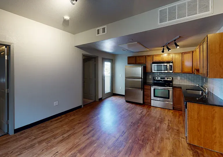 1143 13th St #5E-A — Photo 5