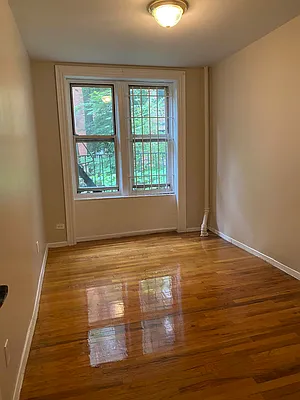 Rented by Bond New York | media 4