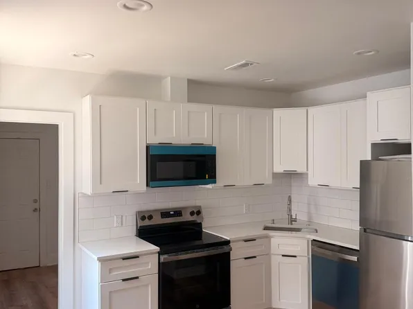 137 E Pleasant St, Philadelphia, PA 19119