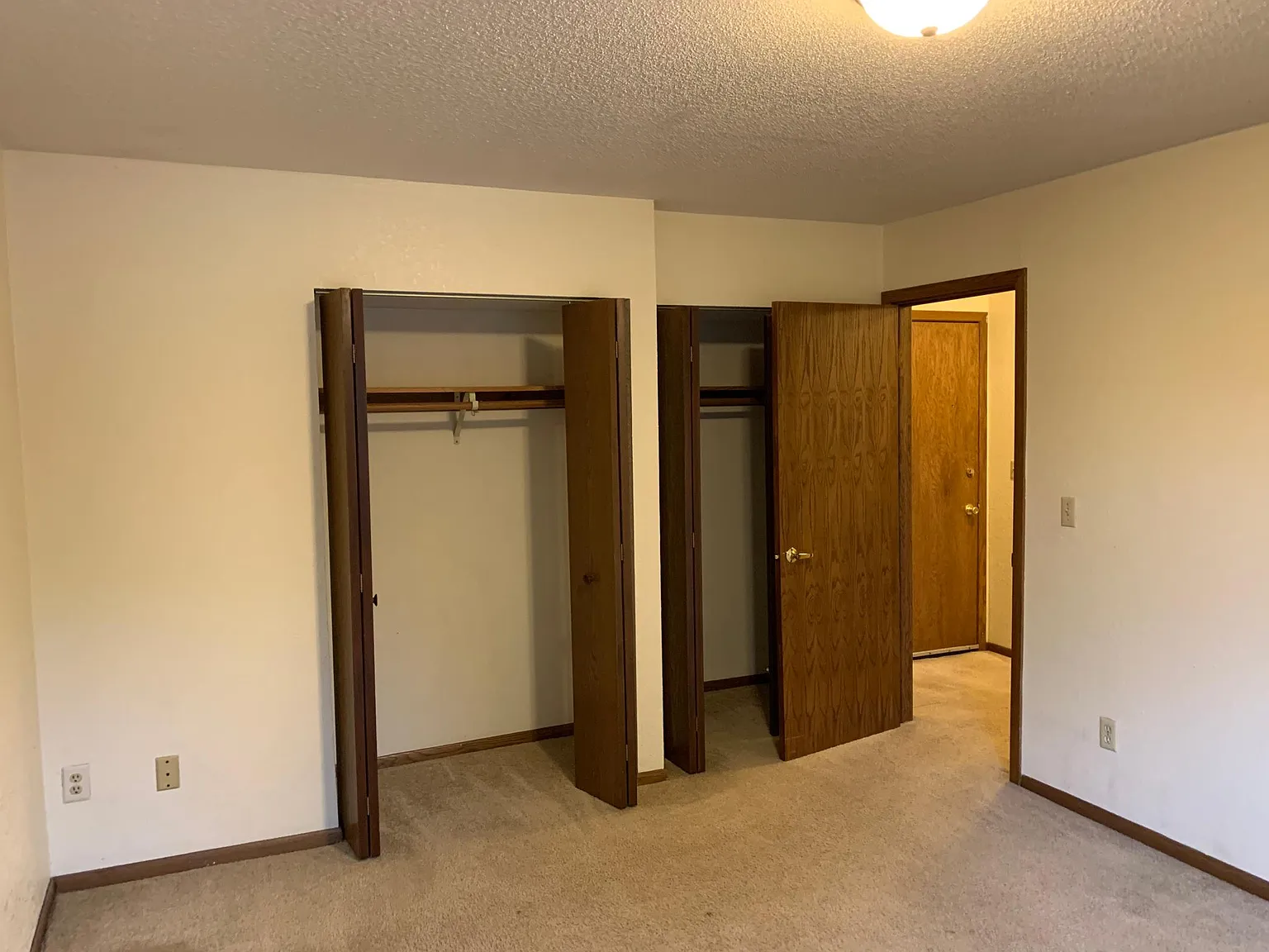 2 bed, 850 sqft, $1,400 — Photo 4