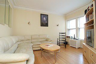 1st image of 840 Hinman Ave APT 1
