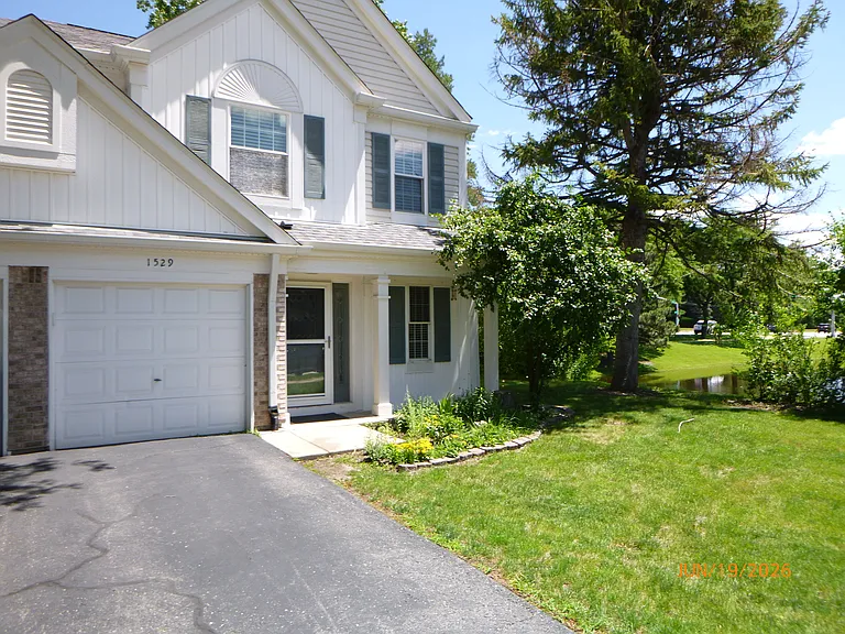 1529 Crab Tree Dr — Photo 1
