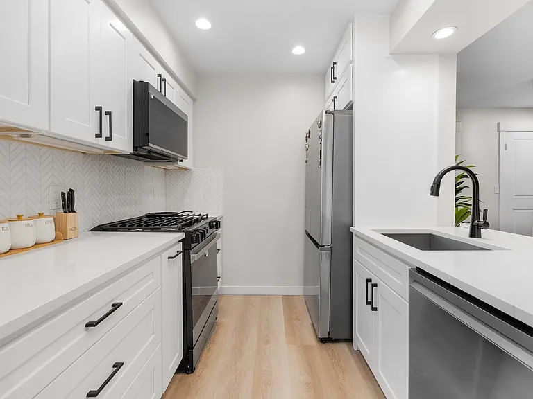 1235 140th Pl NE — Photo 3