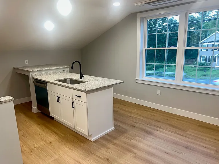 332 Daniel Webster Hwy #3 — Photo 8