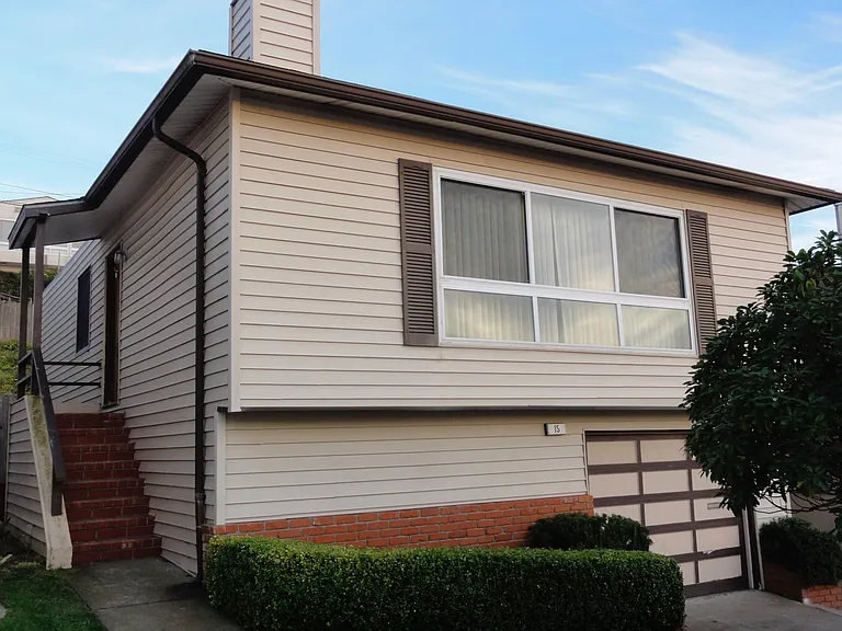 15 Montebello Dr — Photo 5