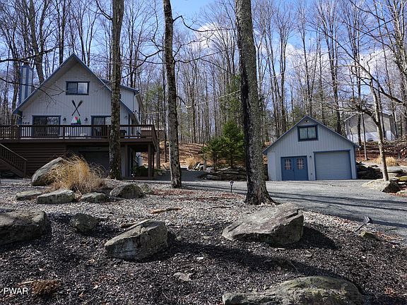 3rd image of 1031 Tomahawk Rd