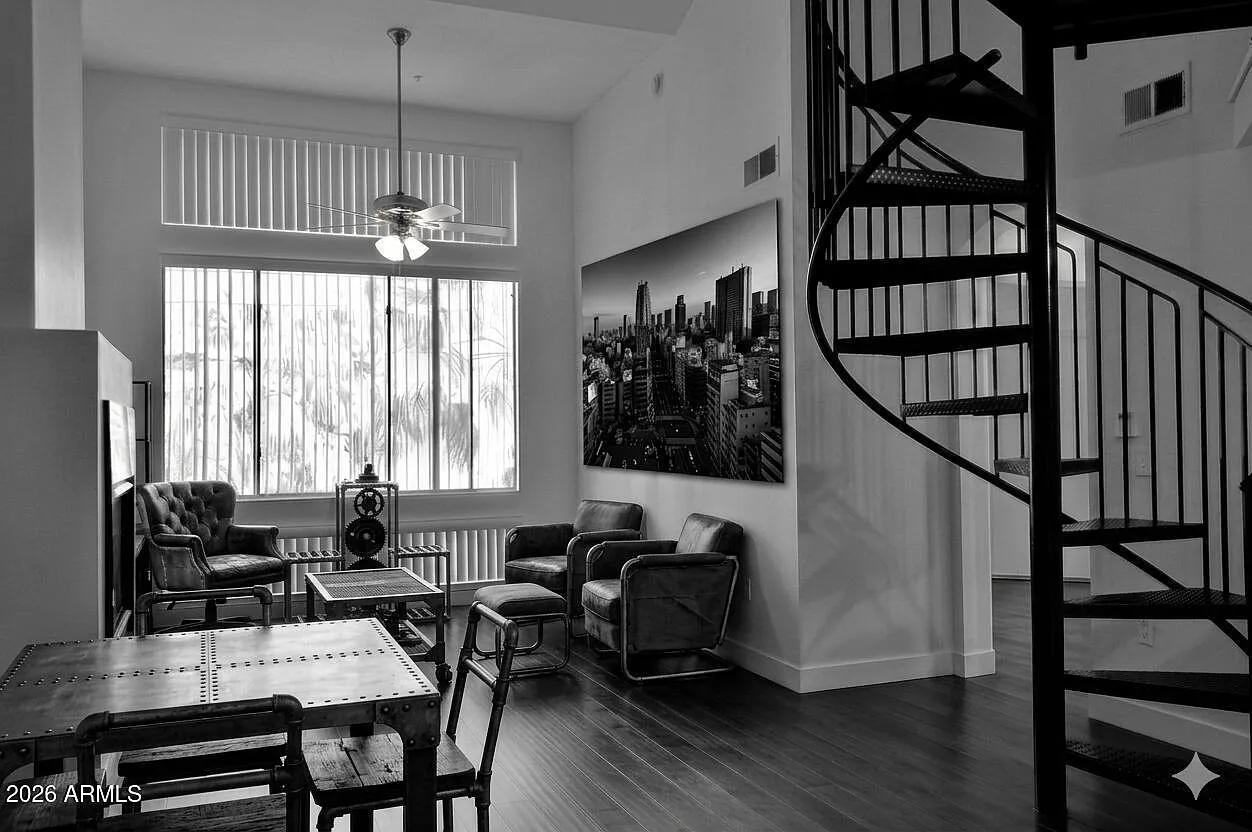 2 bed, 2.0 bath, 1135 sqft, $1,980 — Photo 2