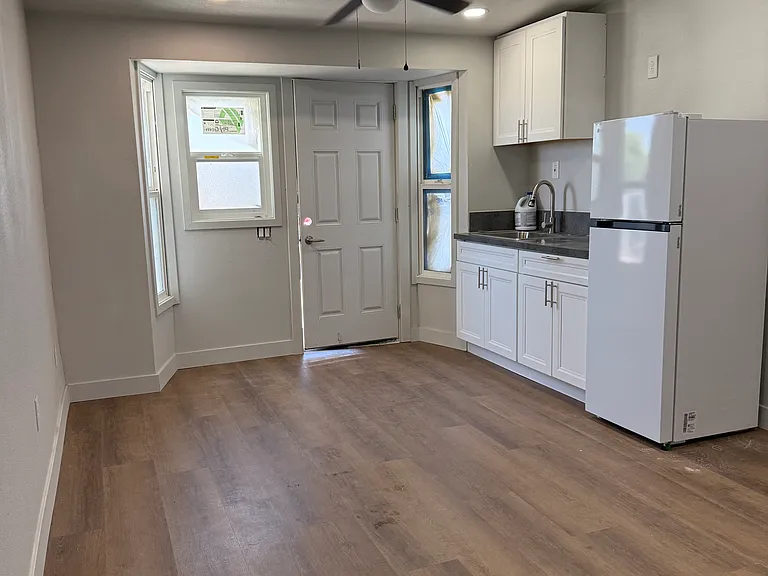6205 Hughes St — Photo 2