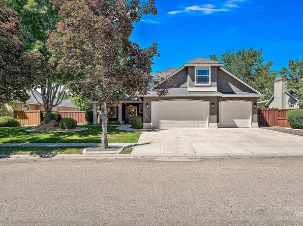 1828 W Divide Creek St, Meridian, ID 83646