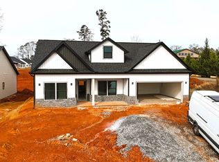 273 Ridge Rd, Wellford, SC 29385