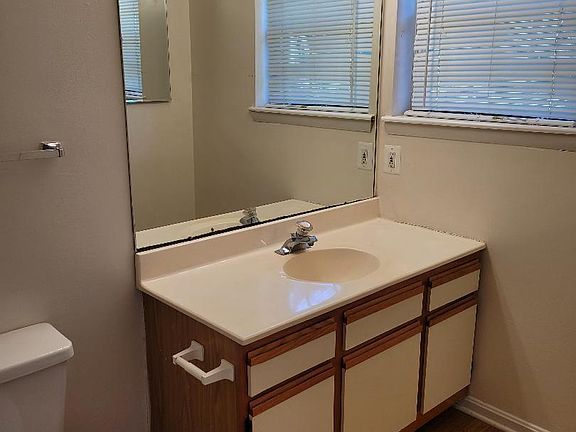 5th image of 27 Driftwood Ct #27