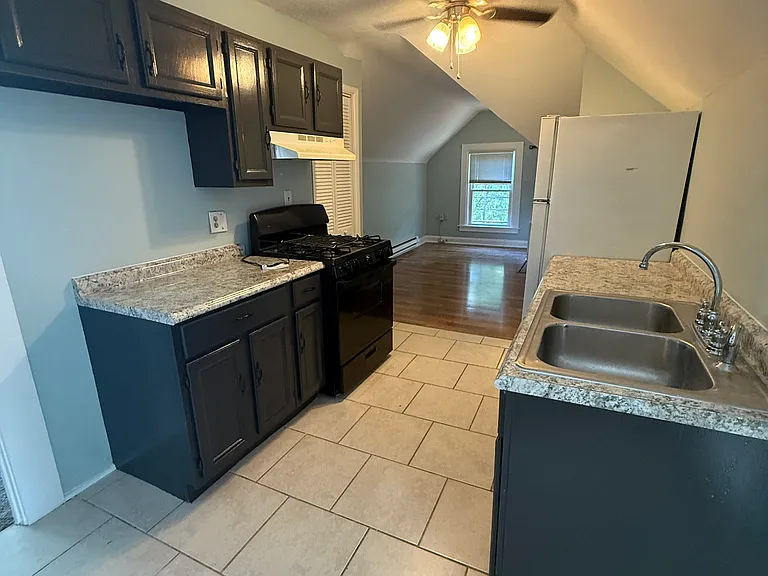 1349 Lincoln Ave #3 — Photo 5