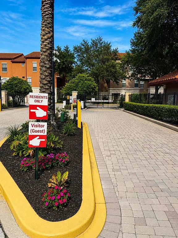 3 bed, 2.0 bath, 1285 sqft, $1,775 — Photo 4