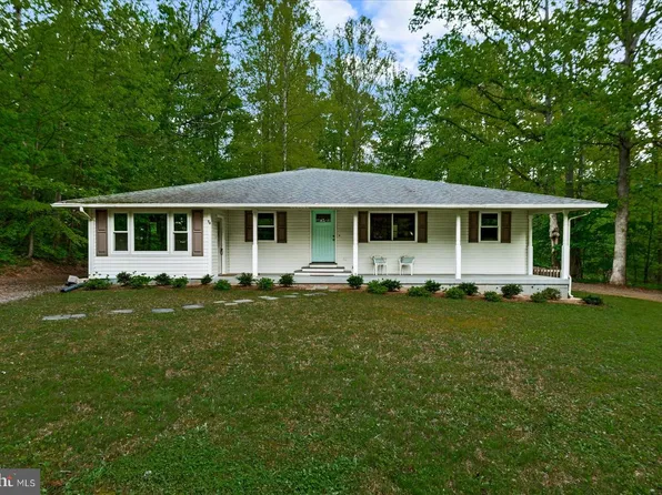 70 Hidden Lake Dr, Stafford, VA 22556