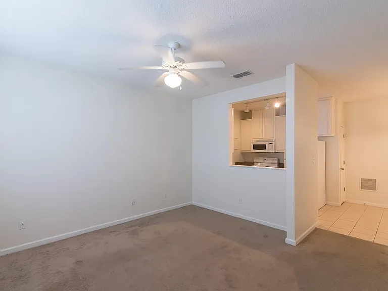 1660 Corey Wood Cir — Photo 2