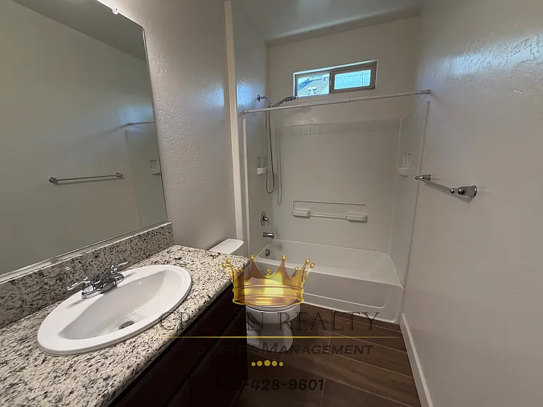 3315 S Meadowbrook St — Photo 17