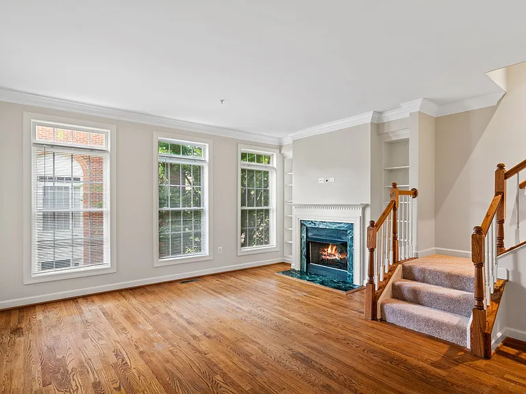 788 N Wakefield St — Photo 15