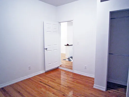 Rented by DSA Realty | media 18