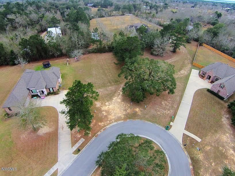 2nd image of 23 Magnolia Ave
