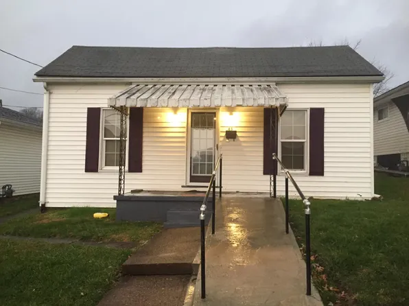 43 Locust Ave, Moundsville, WV 26041