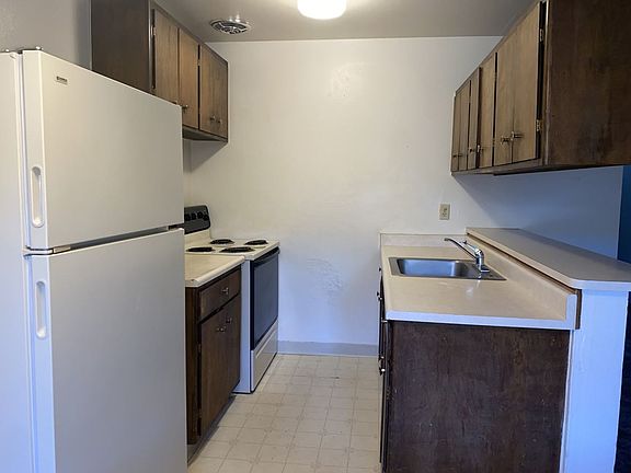5th image of 930 Paiute Ln #10