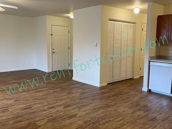 Open concept living/dining rooms