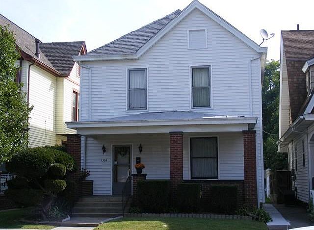 1st image of 1304 Center St