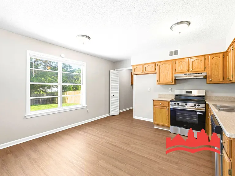 3063 Mary Elizabeth Dr — Photo 13