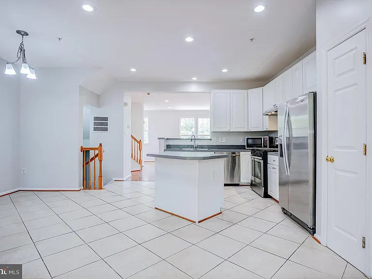 4302 Day Lily Dr — Photo 11
