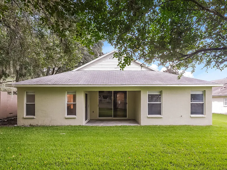 812 Lesa Glen Pl — Photo 15