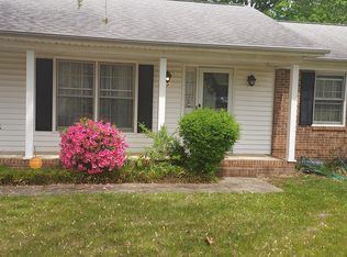 1317 Kingsport Rd, Greensboro, NC 27406