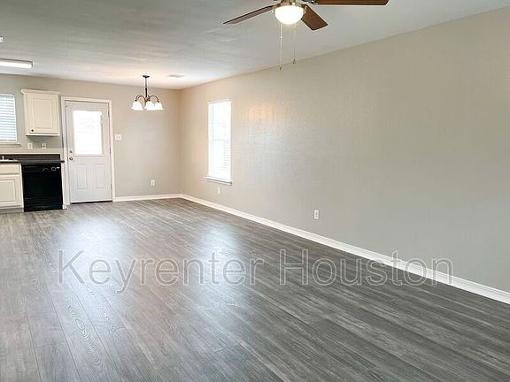 3rd image of 4306 Peppermint Hill Ln