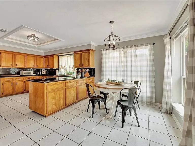 15402 Willow Shores Dr — Photo 30