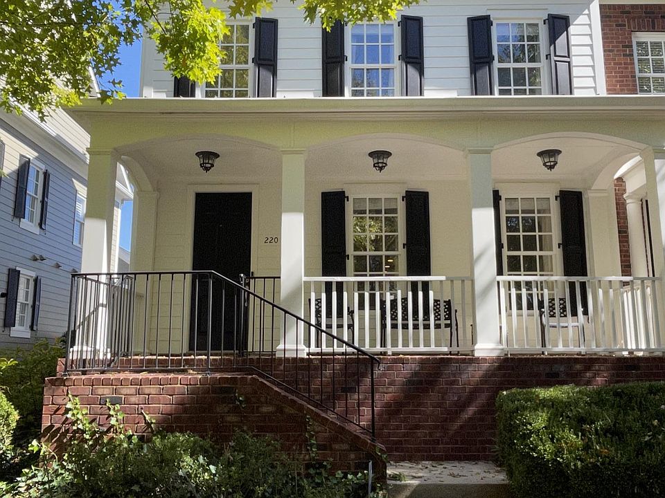 220 Pearl Street