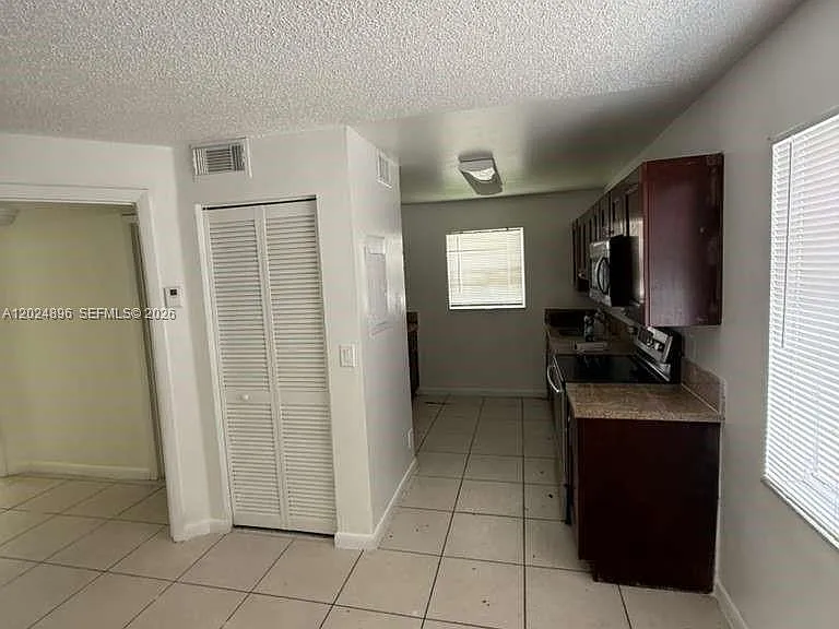 6921 Pembroke Rd #6927 — Photo 8