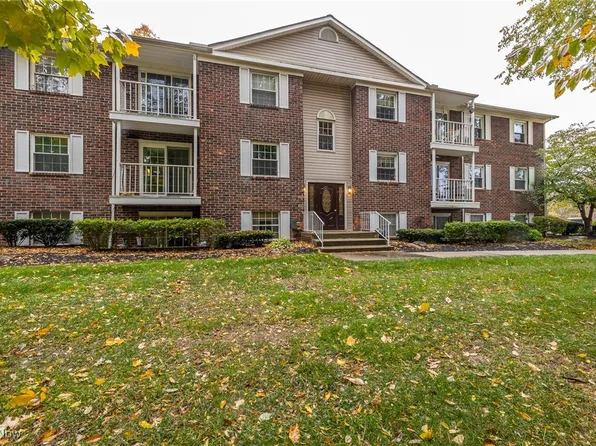 10760 Ravenna Rd APT 202, Twinsburg, OH 44087