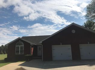 319 Jones Sparkman Rd, Murray, KY 42071