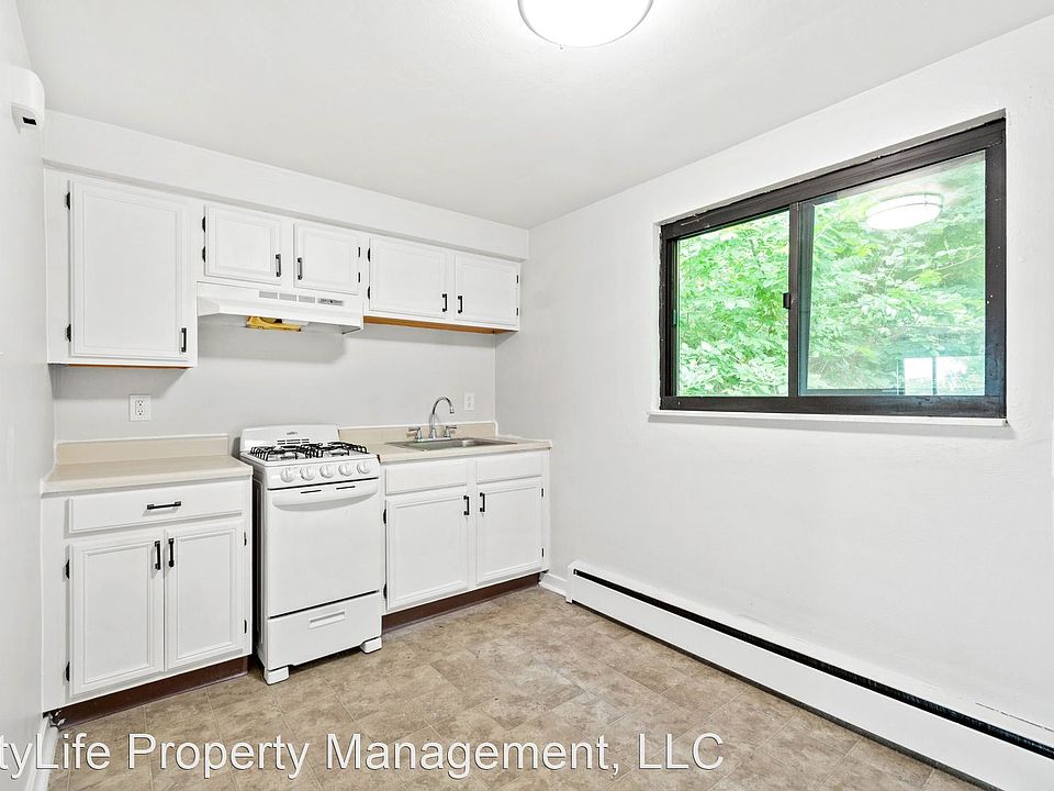 1st image of 10609 Lindberg Ave APT 4