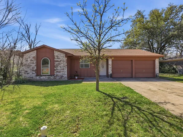 3228 Hummingbird Ln, Denton, TX 76209