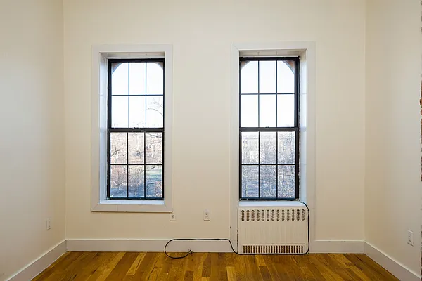 Rented by Nooklyn NYC LLC | media 19