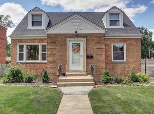 2340 S 18th Ave, Broadview, IL 60155