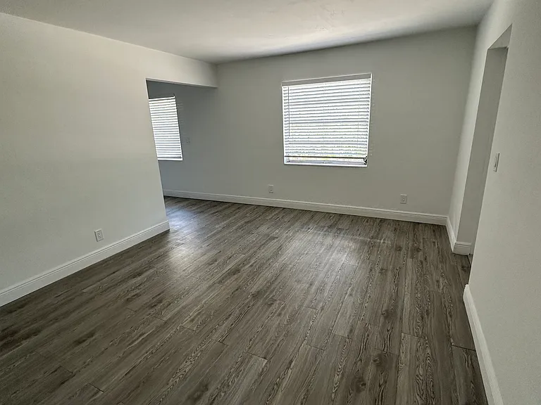535 Spencer Dr #8 — Photo 17