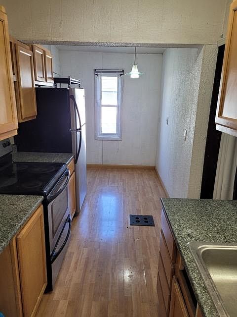 1st image of 520 E Broadway #A