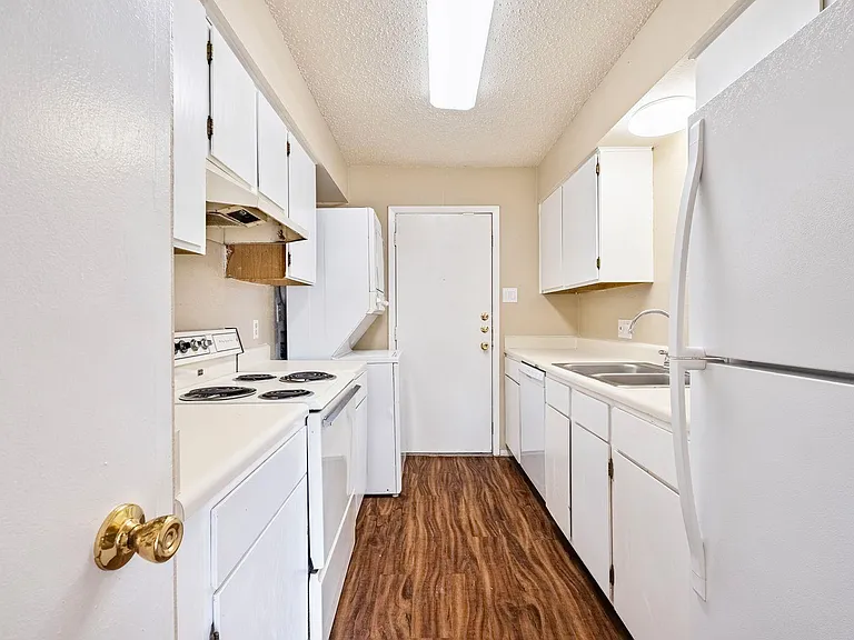 301 Craddock Ave #C — Photo 14