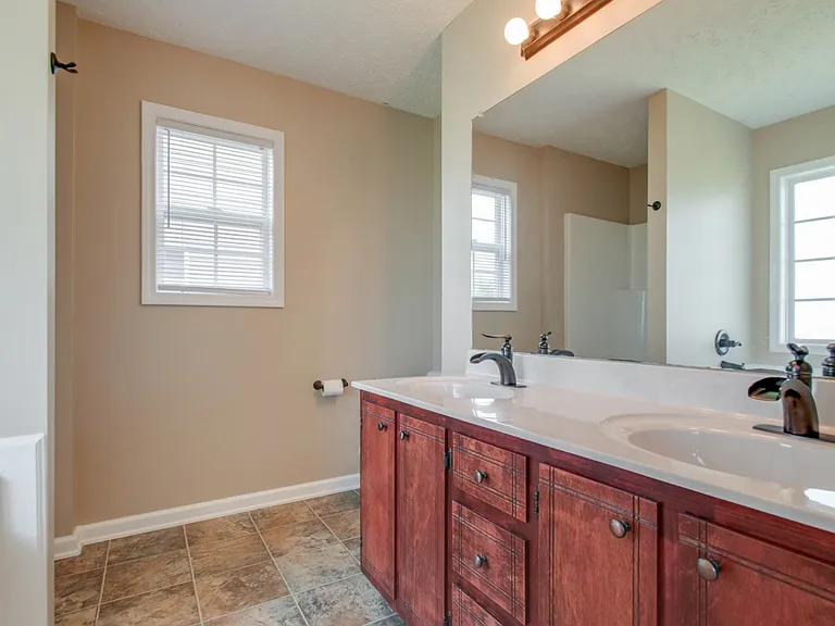 1351 Whitt Ln — Photo 11