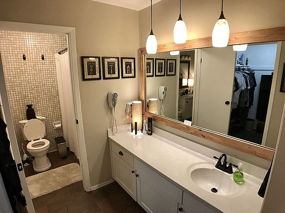 3rd image of 2727 Indian Creek Blvd