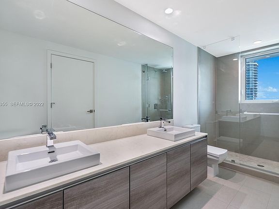 4th image of 1080 Brickell Ave Unit 1306
