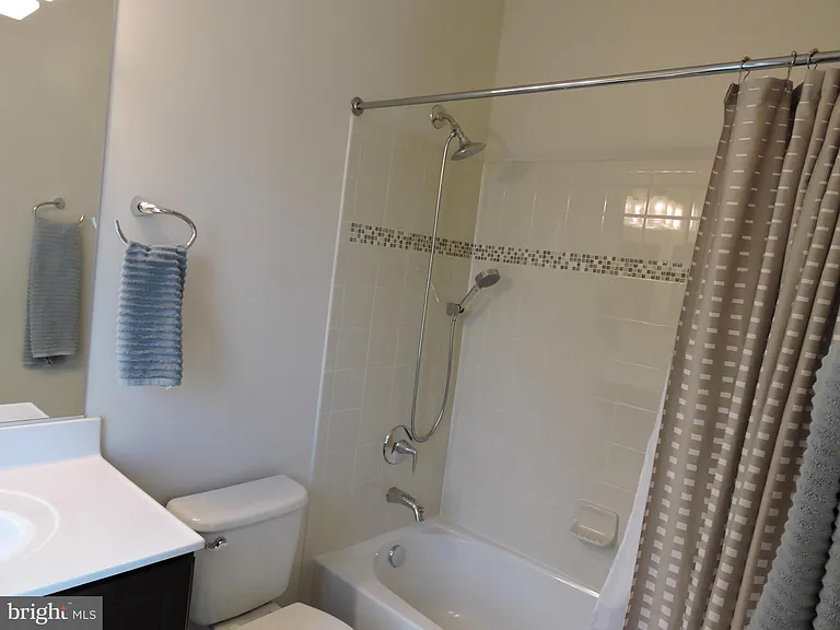 20425 Codman Dr — Photo 16
