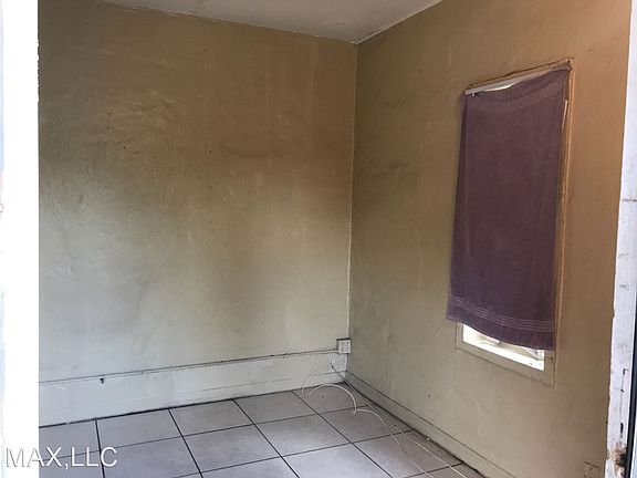 3rd image of 412 NW 14th Ave