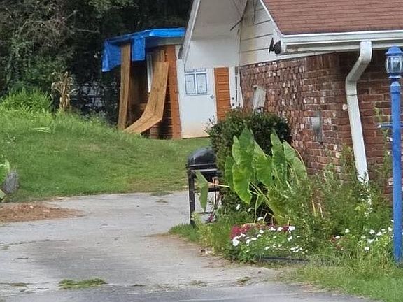 3rd image of 1857 King Charles Rd SW